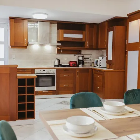 Center Hersonisos * Χερσόνησος